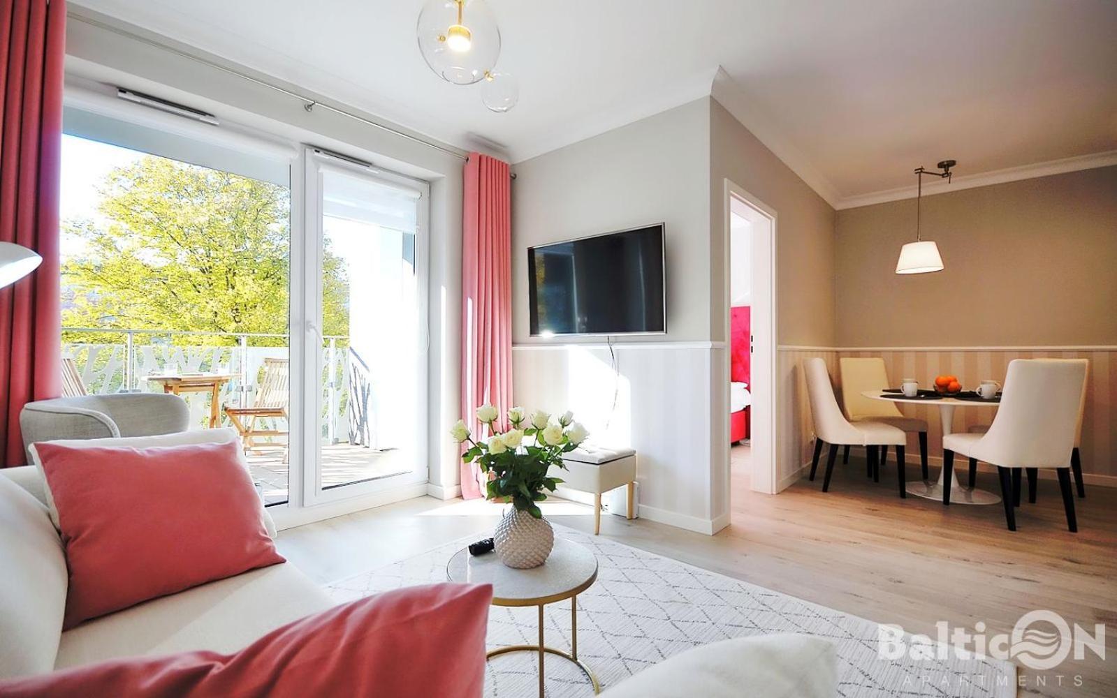 Apartamenty Balticon Nadmorskie Tarasy Kołobrzeg Rom bilde